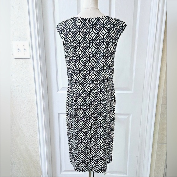 Dress Barn Black and White Geometric Print Dress EUC Size 14 - Picture 2 of 9